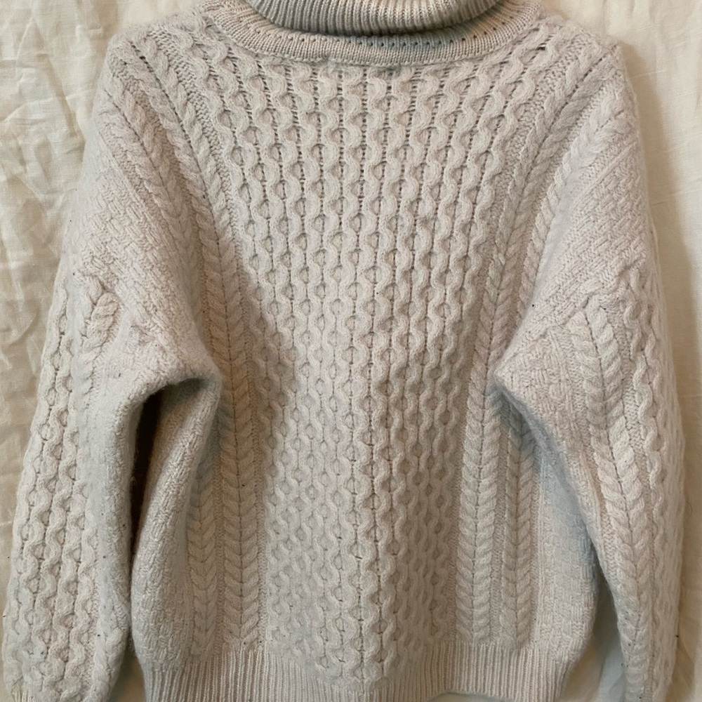 Men’s Cream Cable Knit Turtleneck Sweater - Large